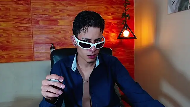 Snapshot of Bastiaan_28 chatting on 03-05-25, 06:01 Bastiaan 28 online show from 03-05-25, 06:01