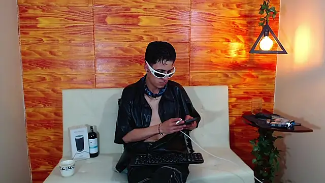 Snapshot of Bastiaan_28 chatting on 03-08-25, 08:33 Bastiaan 28 online show from 03-08-25, 08:33