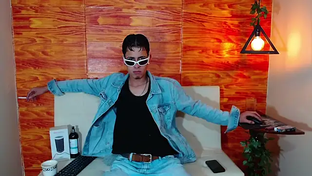 Snapshot of Bastiaan_28 chatting on 03-09-25, 05:33 Bastiaan 28 online show from 03-09-25, 05:33