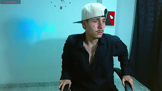 Snapshot of Bastiaan_28 chatting on 10-11-25, 11:25 Bastiaan 28 online show from 10-11-25, 11:25