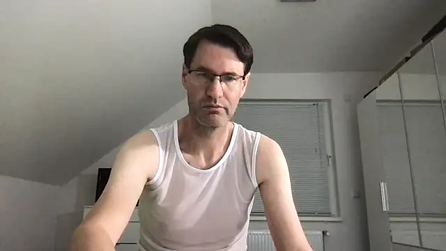 zxzx cam1 online show from 10-19-25, 03:12