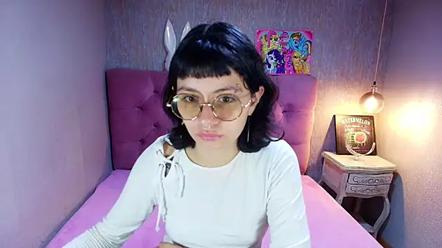 charlottemoonxz online show from 07-26-26, 05:20