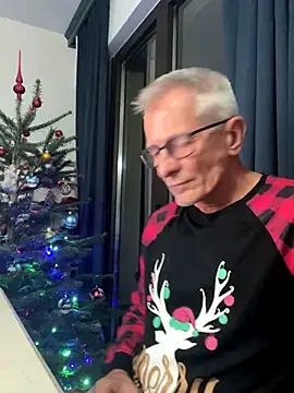 Snapshot of Alexwawapl chatting on 12-18-25, 07:42 Alexwawapl online show from 12-18-25, 07:42