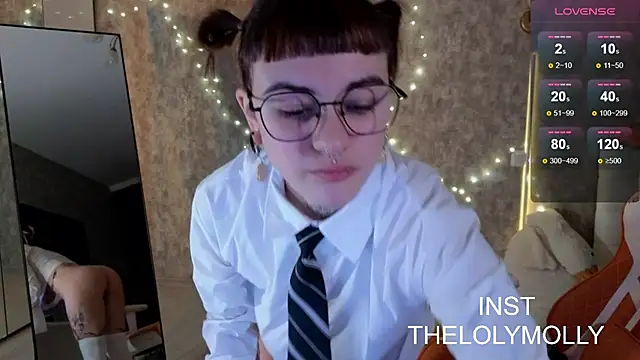 LolyMolli online show from 10-17-25, 10:07