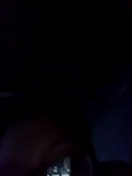 Snapshot of ladygmusic chatting on 11-18-25, 02:32 ladygmusic online show from 11-18-25, 02:32