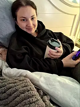 Snapshot of MilfyMrsRobinson chatting on 02-27-25, 12:13 MilfyMrsRobinson online show from 02-27-25, 12:13