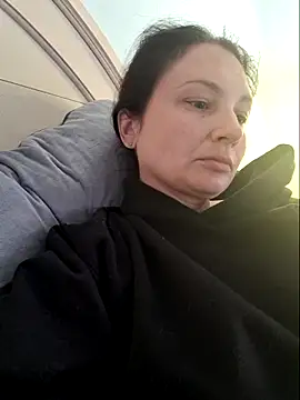 Snapshot of MilfyMrsRobinson chatting on 03-07-25, 12:12 MilfyMrsRobinson online show from 03-07-25, 12:12