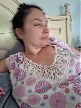 Snapshot of MilfyMrsRobinson chatting on 03-09-25, 01:59 MilfyMrsRobinson online show from 03-09-25, 01:59