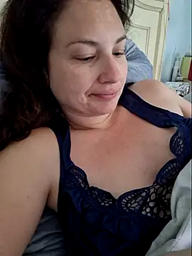 Snapshot of MilfyMrsRobinson chatting on 03-11-25, 01:01 MilfyMrsRobinson online show from 03-11-25, 01:01