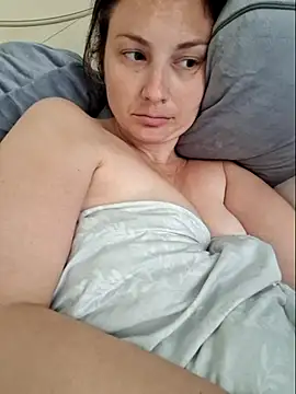 Snapshot of MilfyMrsRobinson chatting on 03-14-25, 02:30 MilfyMrsRobinson online show from 03-14-25, 02:30