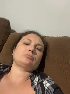 Snapshot of MilfyMrsRobinson chatting on 10-18-25, 03:09 MilfyMrsRobinson online show from 10-18-25, 03:09