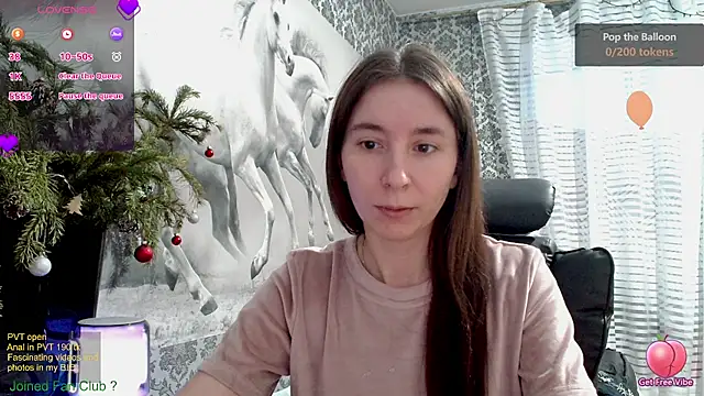 Snapshot of Wowpornoo chatting on 12-22-24, 10:17 Wowpornoo online show from 12-22-24, 10:17