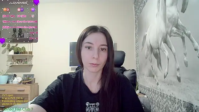 Snapshot of Wowpornoo chatting on 01-25-25, 01:52 Wowpornoo online show from 01-25-25, 01:52