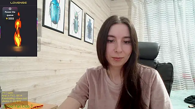 Snapshot of Wowpornoo chatting on 03-06-25, 01:57 Wowpornoo online show from 03-06-25, 01:57