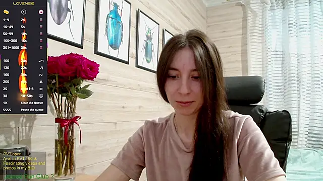 Snapshot of Wowpornoo chatting on 03-13-25, 12:35 Wowpornoo online show from 03-13-25, 12:35