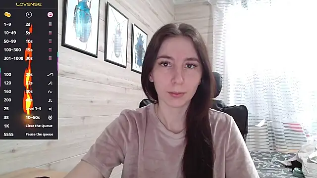 Snapshot of Wowpornoo chatting on 03-22-25, 10:06 Wowpornoo online show from 03-22-25, 10:06