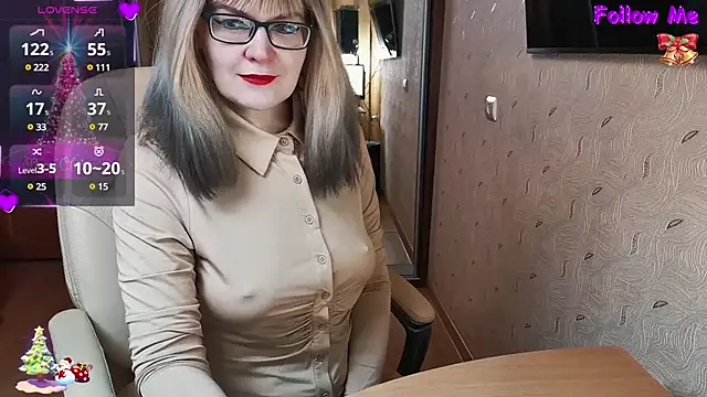 Snapshot of MyLadySkyLuck chatting on 02-04-25, 03:00 MyLadySkyLuck online show from 02-04-25, 03:00