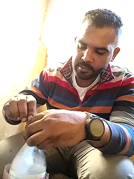 Snapshot of ListedLoin chatting on 01-06-25, 01:19 ListedLoin online show from 01-06-25, 01:19