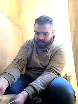 Snapshot of ListedLoin chatting on 01-11-25, 08:11 ListedLoin online show from 01-11-25, 08:11