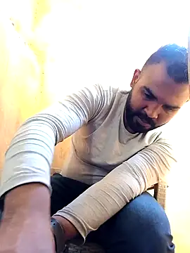 Snapshot of ListedLoin chatting on 01-18-25, 07:28 ListedLoin online show from 01-18-25, 07:28