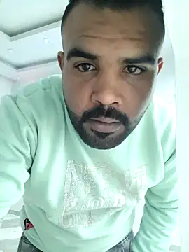 Snapshot of ListedLoin chatting on 02-16-25, 11:59 ListedLoin online show from 02-16-25, 11:59