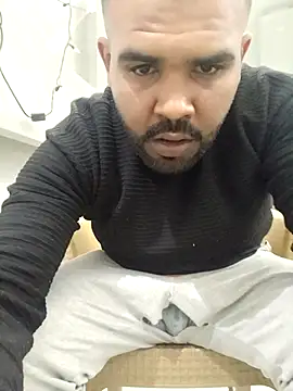 Snapshot of ListedLoin chatting on 03-11-25, 10:40 ListedLoin online show from 03-11-25, 10:40