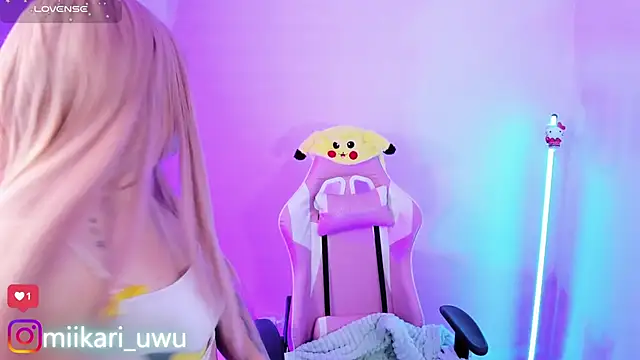 Ahri Elderwood online show from 10-07-25, 03:36