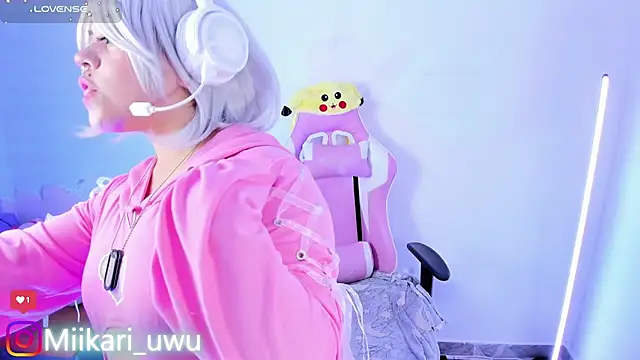 Snapshot of Ahri_Elderwood chatting on 02-13-26, 04:08 Ahri Elderwood online show from 02-13-26, 04:08