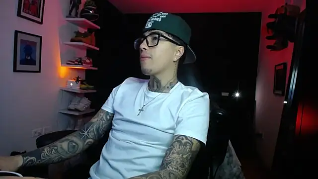 jung dragon online show from 10-27-25, 01:31