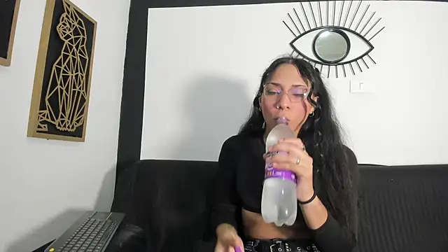 EmilyGomezLS online show from 04-11-26, 11:25