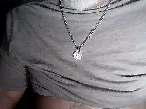 Snapshot of cashot58 chatting on 09-26-25, 01:48 cashot58 online show from 09-26-25, 01:48