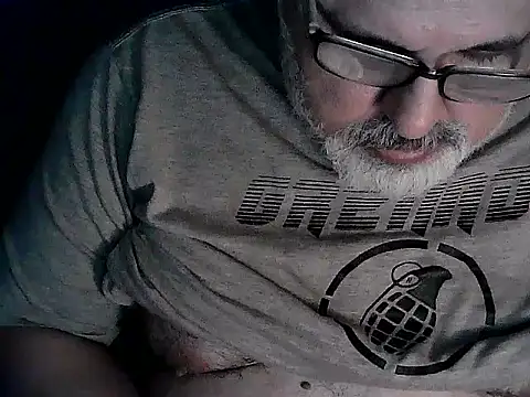 Snapshot of cashot58 chatting on 10-13-25, 05:13 cashot58 online show from 10-13-25, 05:13