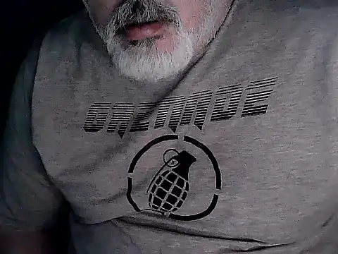 Snapshot of cashot58 chatting on 10-20-25, 03:45 cashot58 online show from 10-20-25, 03:45