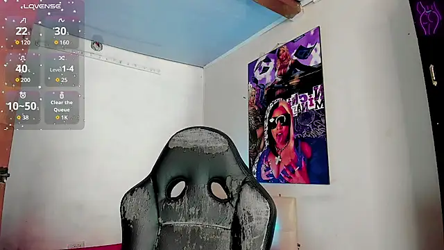 Bigcatalove online show from 12-22-25, 01:41