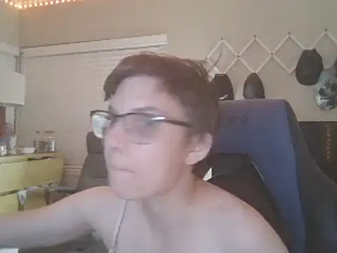 Snapshot of KaliSnow199623 chatting on 12-03-24, 04:14 KaliSnow199623 online show from 12-03-24, 04:14