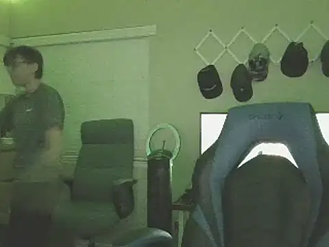 Snapshot of KaliSnow199623 chatting on 01-09-25, 02:01 KaliSnow199623 online show from 01-09-25, 02:01