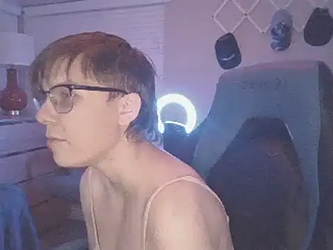 Snapshot of KaliSnow199623 chatting on 01-15-25, 05:08 KaliSnow199623 online show from 01-15-25, 05:08