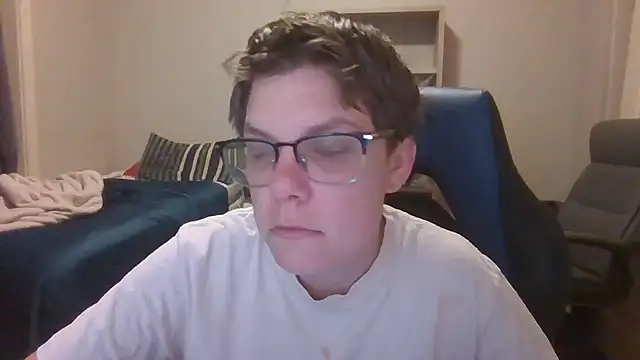 Snapshot of KaliSnow199623 chatting on 09-13-25, 09:42 KaliSnow199623 online show from 09-13-25, 09:42