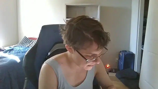 Snapshot of KaliSnow199623 chatting on 09-17-25, 10:11 KaliSnow199623 online show from 09-17-25, 10:11