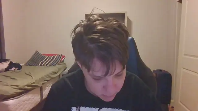 Snapshot of KaliSnow199623 chatting on 10-20-25, 09:21 KaliSnow199623 online show from 10-20-25, 09:21