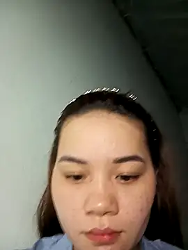 Ngoc-Trinh online show from 02-19-25, 04:11