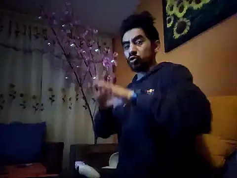 Angel Coronel online show from 01-10-25, 02:57