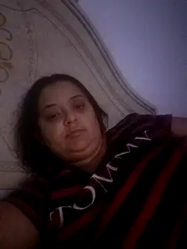 Snapshot of sarahhh1987 chatting on 12-25-24, 08:50 sarahhh1987 online show from 12-25-24, 08:50