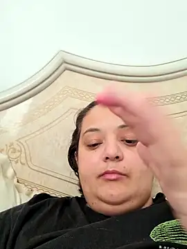 Snapshot of sarahhh1987 chatting on 10-29-25, 06:15 sarahhh1987 online show from 10-29-25, 06:15