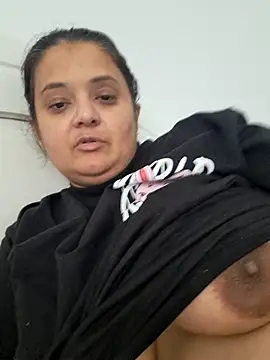 Snapshot of sarahhh1987 chatting on 11-03-25, 09:32 sarahhh1987 online show from 11-03-25, 09:32