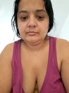 Snapshot of sarahhh1987 chatting on 11-13-25, 06:23 sarahhh1987 online show from 11-13-25, 06:23