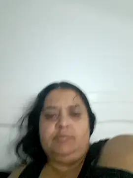 Snapshot of sarahhh1987 chatting on 11-13-25, 07:02 sarahhh1987 online show from 11-13-25, 07:02