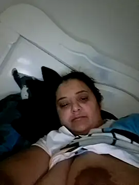 Snapshot of sarahhh1987 chatting on 11-16-25, 03:56 sarahhh1987 online show from 11-16-25, 03:56