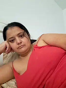 Snapshot of sarahhh1987 chatting on 11-18-25, 06:18 sarahhh1987 online show from 11-18-25, 06:18