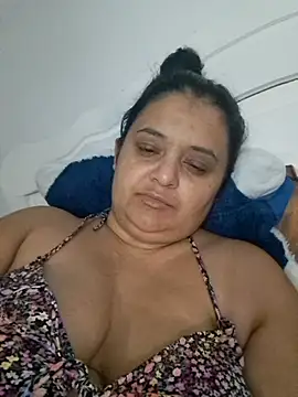 Snapshot of sarahhh1987 chatting on 11-20-25, 08:08 sarahhh1987 online show from 11-20-25, 08:08